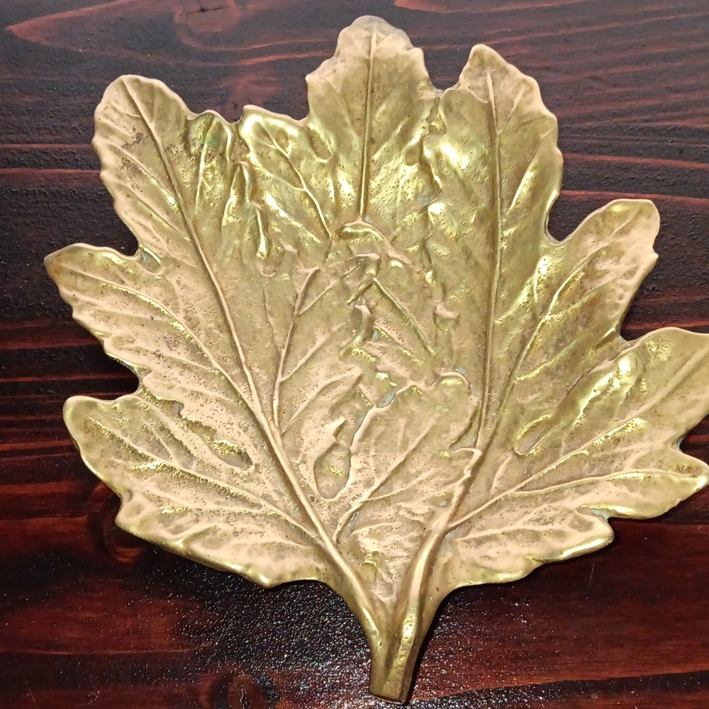 Vintage Brass Chrysanthemum Leaf Coin Tray